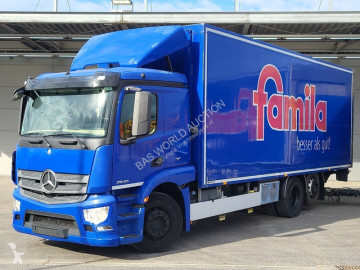Camião Mercedes