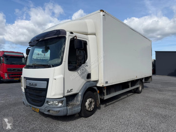 Camion fourgon DAF