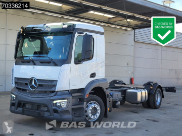Camião chassis Mercedes novo