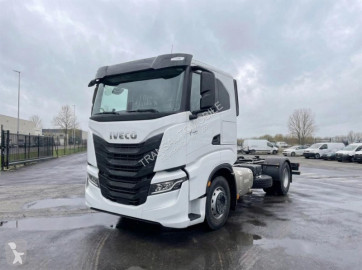 Camión chasis Iveco nuevo
