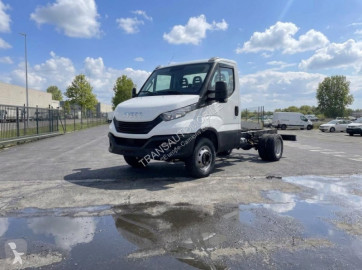 Camión chasis Iveco nuevo
