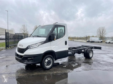 Camión chasis Iveco nuevo