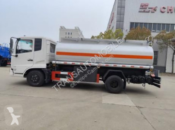 Camion cisternă hidrocarburi Dong Feng nou