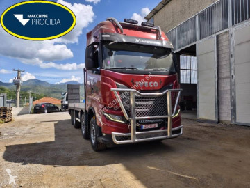 Camião porta máquinas Iveco