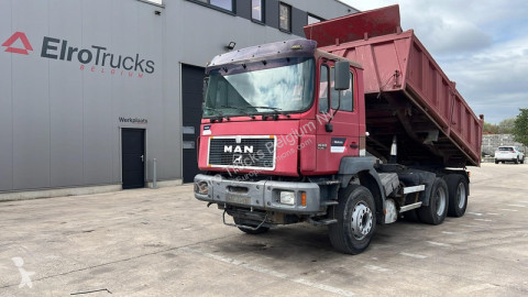 Camion tri-benne MAN