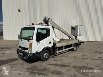 Kamion gondola teleskopický Nissan
