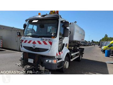 Camion cisternă cu apă