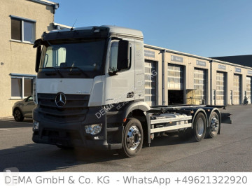 Ciężarówka podwozie Mercedes