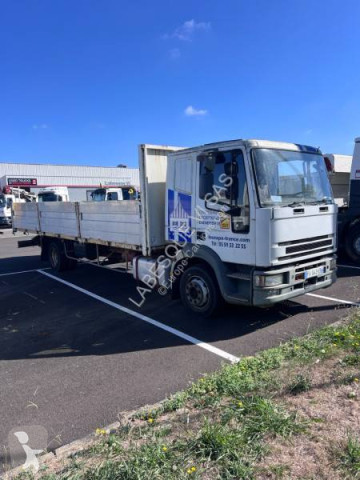 Camion plateau ridelles Iveco