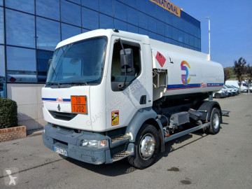 Camion citerne hydrocarbures Renault