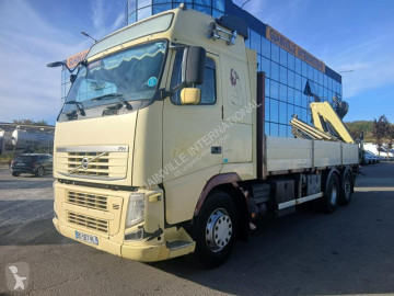 Camion plateau ridelles Volvo