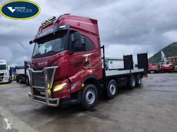 Camion porte engins Iveco