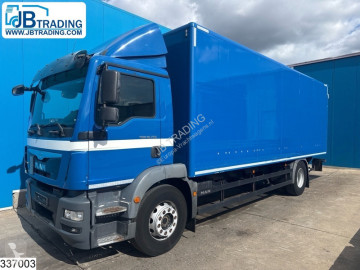 Camion fourgon MAN