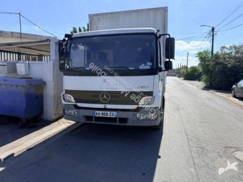 MercedesAtego818