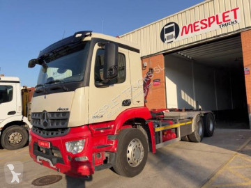 Грузовик Mercedes Arocs 2643 L