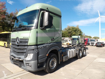Camion châssis Mercedes