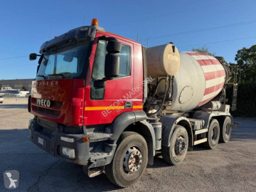 Lastbil betong blandare Iveco