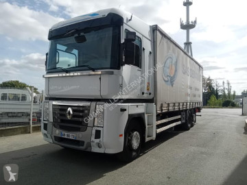 RenaultMagnum