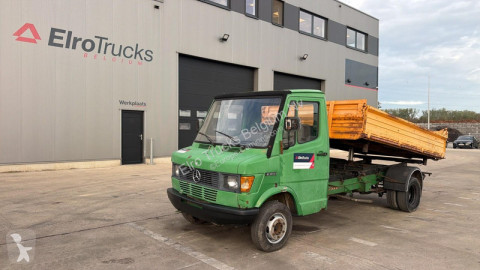 Camião tri-basculante Mercedes