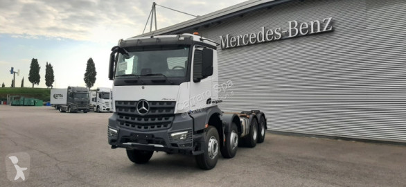 Camión chasis Mercedes nuevo
