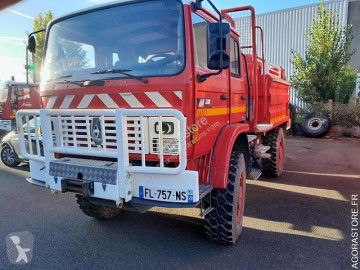 Wildland fire engine truck