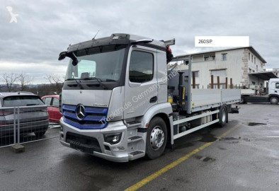 Camion platformă Mercedes