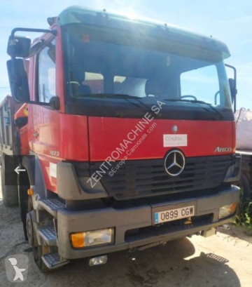 MercedesAtego1823