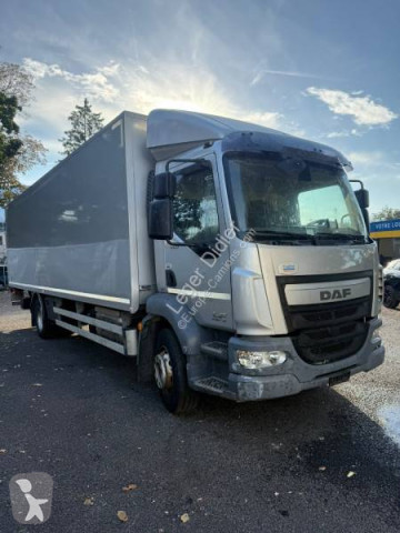 DAF plywood box truck