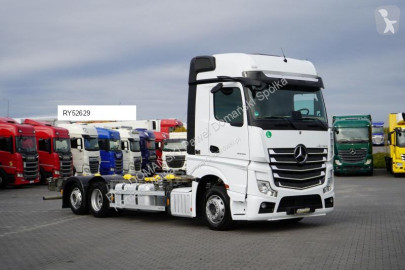 Camion châssis Mercedes