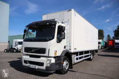 Camion fourgon Volvo