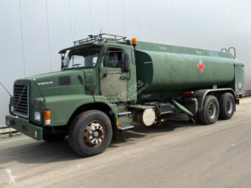 Camion militaire Volvo