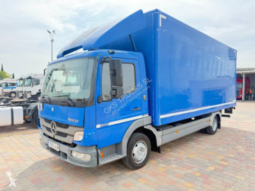 Camion fourgon Mercedes
