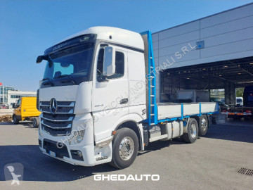 Autres camions Mercedes