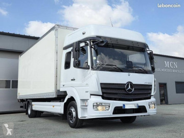 Mercedes moving box truck