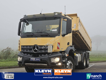 Camion tri-benne Mercedes