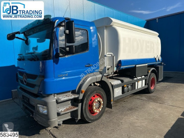 Camion citerne Mercedes