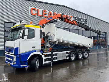 Camion tri-benne Volvo