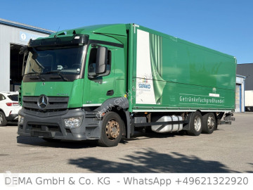 Camion plateau brasseur Mercedes
