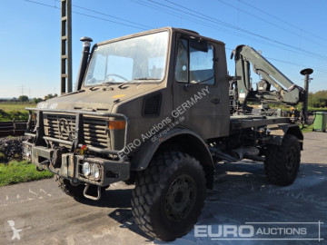 Camion plateau Mercedes
