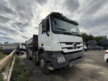 Camion benne Mercedes