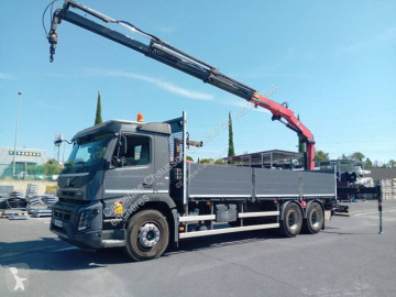 Camion grue Volvo