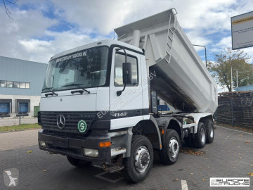 Camion benne Mercedes