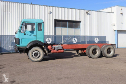 Camion châssis Mercedes