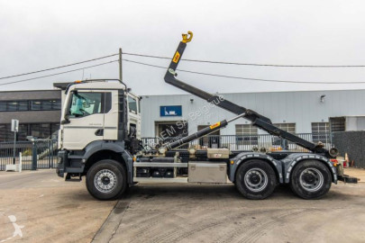 Camion polybenne MAN