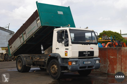 Camion benne MAN