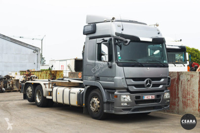 Camion polybenne Mercedes