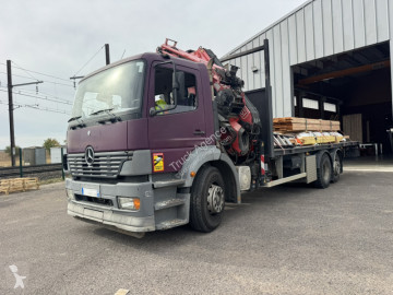 Camion grue Mercedes