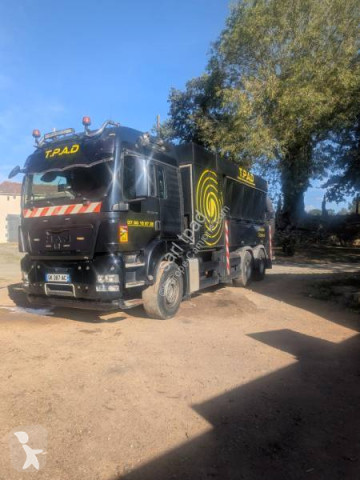 MAN TGS 33.440 truck