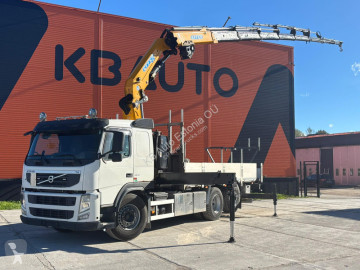 Camion grue Volvo