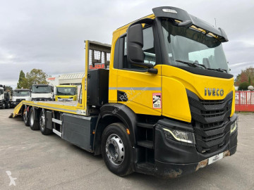Camion porte engins Iveco
